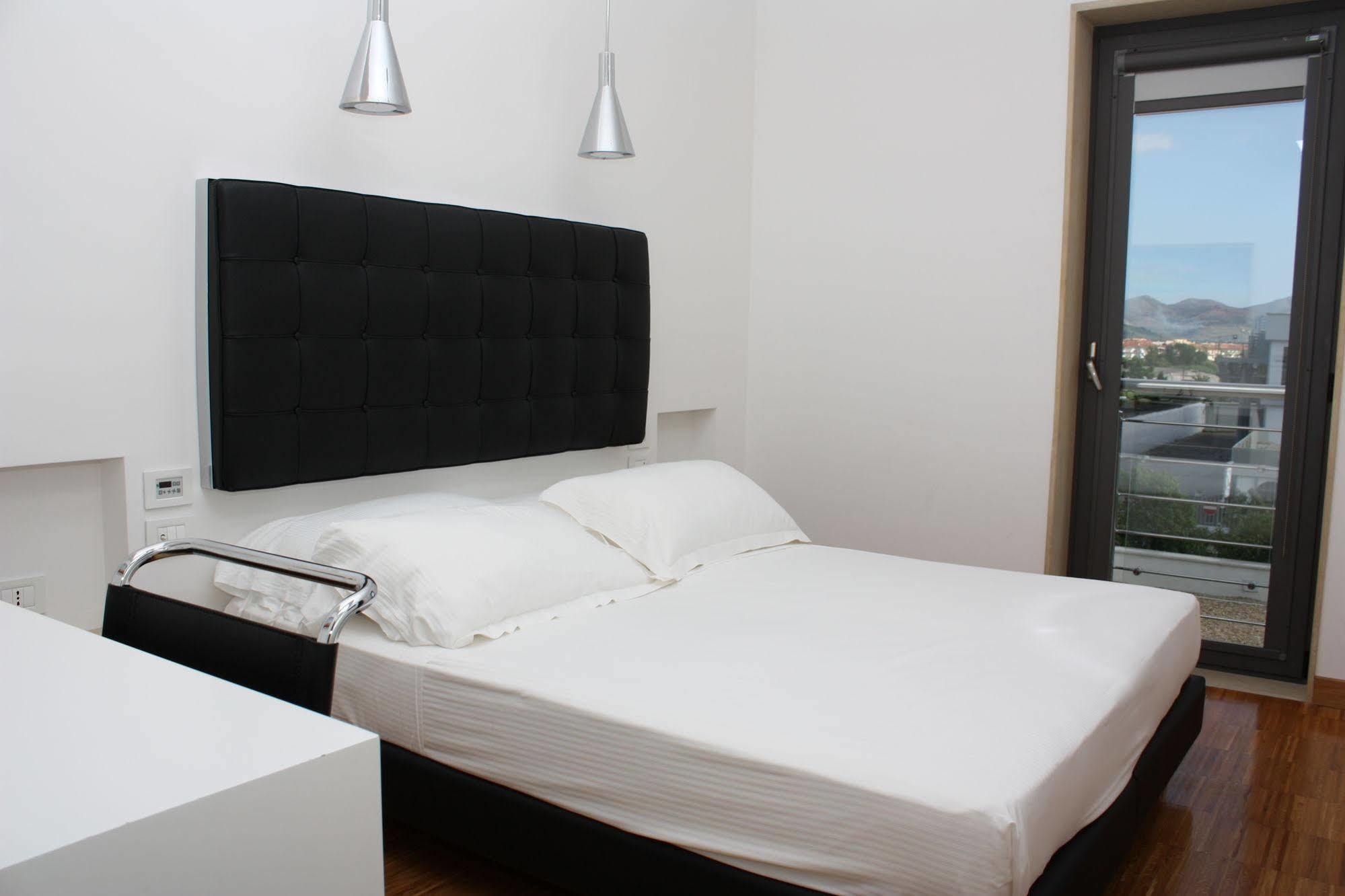 Hotel Del Conte Fondi Kültér fotó