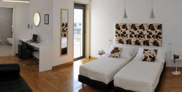 Hotel Del Conte Fondi Szoba fotó